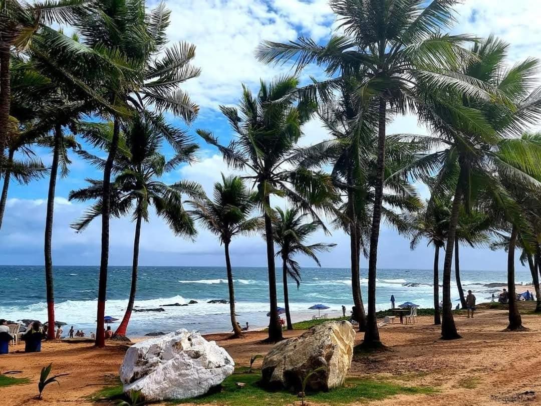 Kitnets Itapua Residencia - 1 Minuto De Caminhada Ate A Praia Salvador Bagian luar foto