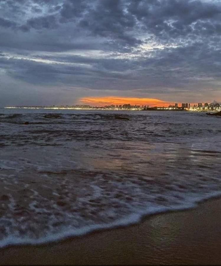 Kitnets Itapua Residencia - 1 Minuto De Caminhada Ate A Praia Salvador Bagian luar foto